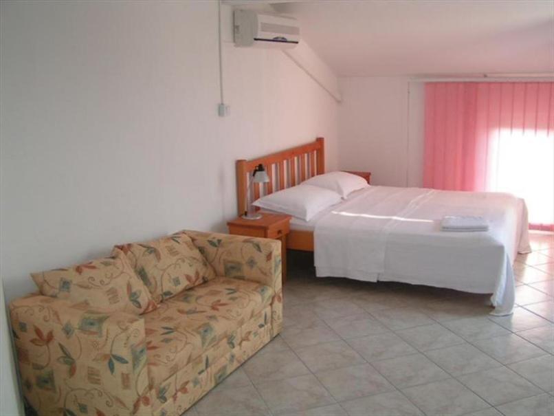 Apartments Gabrijela Биоград на Мору Екстериор снимка