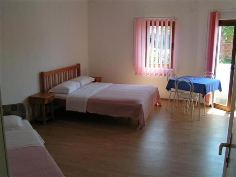 Apartments Gabrijela Биоград на Мору Екстериор снимка